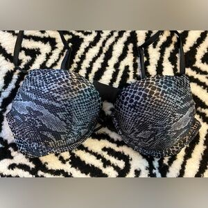 Victoria’s Secret Miraculous Plunge Bra. Snake Print. 36B Glam.